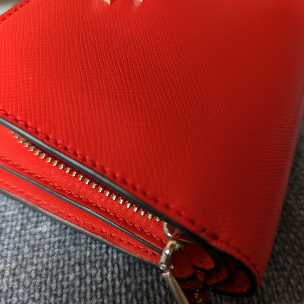 Kate Spade Vibrant Red Wallet.Used Once - Picture 6 of 9